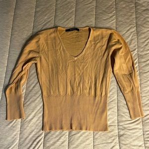 Women’s M/L (fits XS/S) Sandro Cream V-Neck
